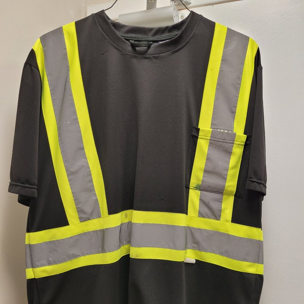 GENTLY USED, HOLMES WORK WEAR, HIGH VISIBILITY TEE SHIRT, XL!!!